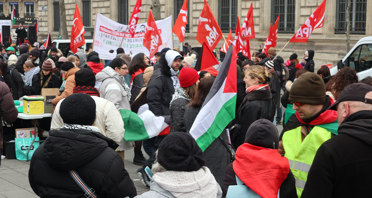 Paris&#039;te 21 kişilik Filistinli grup Belçika’daki Avrupa Konseyi’ne yürüyüş başlattı