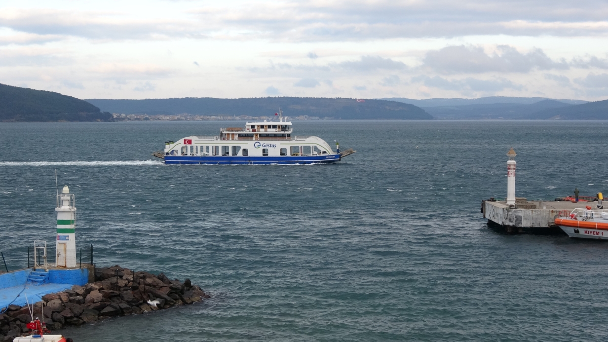 Bozcaada ve Gökçeada’ya 2 gündür sefer yapılamıyor