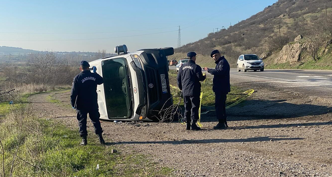 Balıkesir’de trafik kazası; 1 ölü 8 yaralı