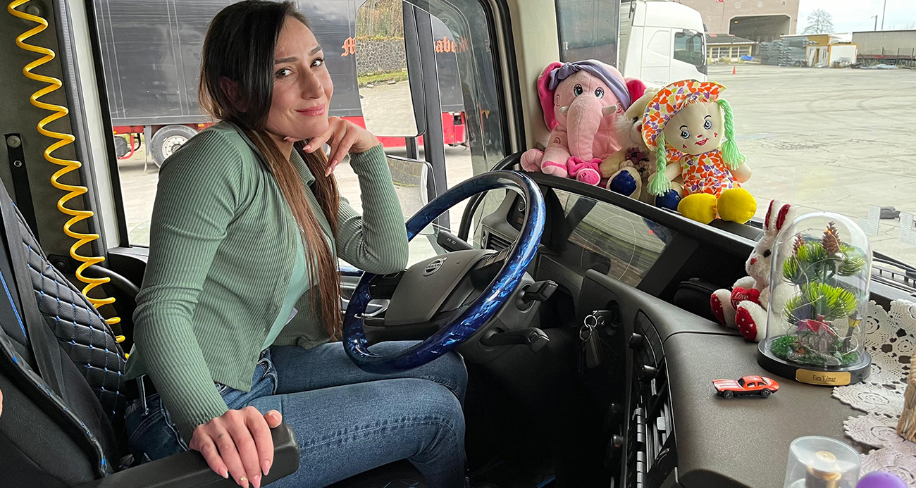 ’Kafkasların Kraliçesi’ tırıyla uluslararası yollarda direksiyon sallıyor