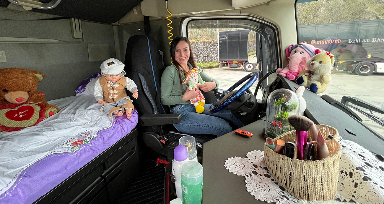 ’Kafkasların Kraliçesi’ tırıyla uluslararası yollarda direksiyon sallıyor