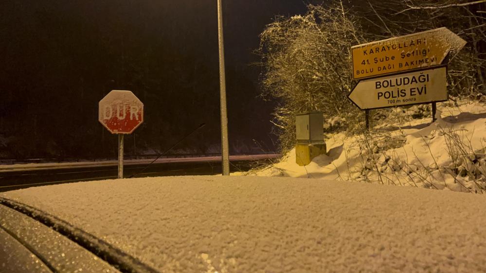 Bolu Dağı’nda kar yağışı etkili olmaya başladı
