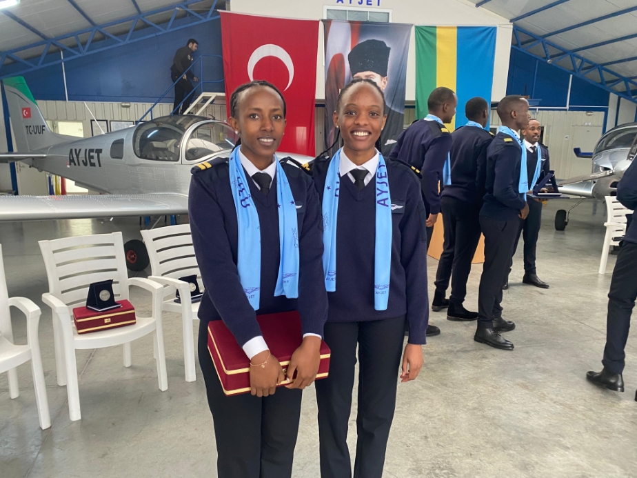 Türkiye’de eğitim gördü, Ruanda’nın en genç kadın pilotu oldu