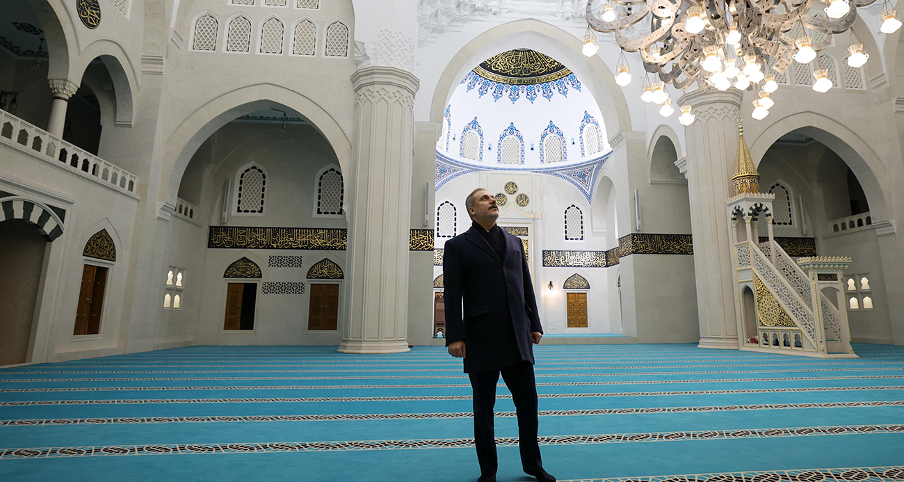 Dışişleri Bakanı Fidan, Arnavutluk’ta Namazgah Camii&#039;ni ziyaret etti