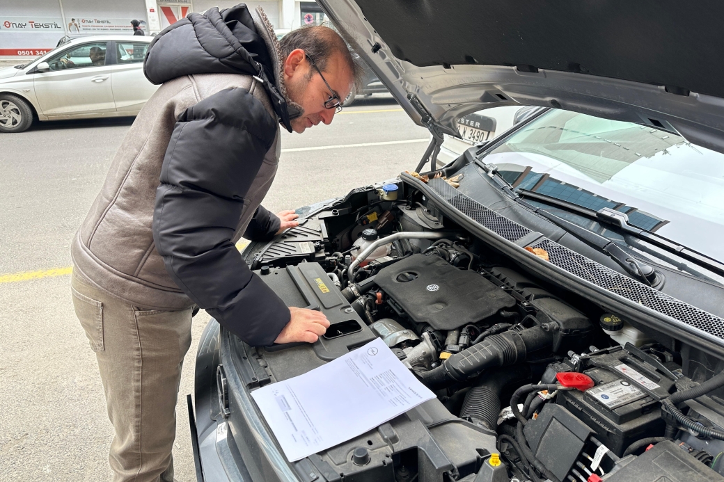 Opel bayisinden sıfır alınan cip, servisten çıkmıyor