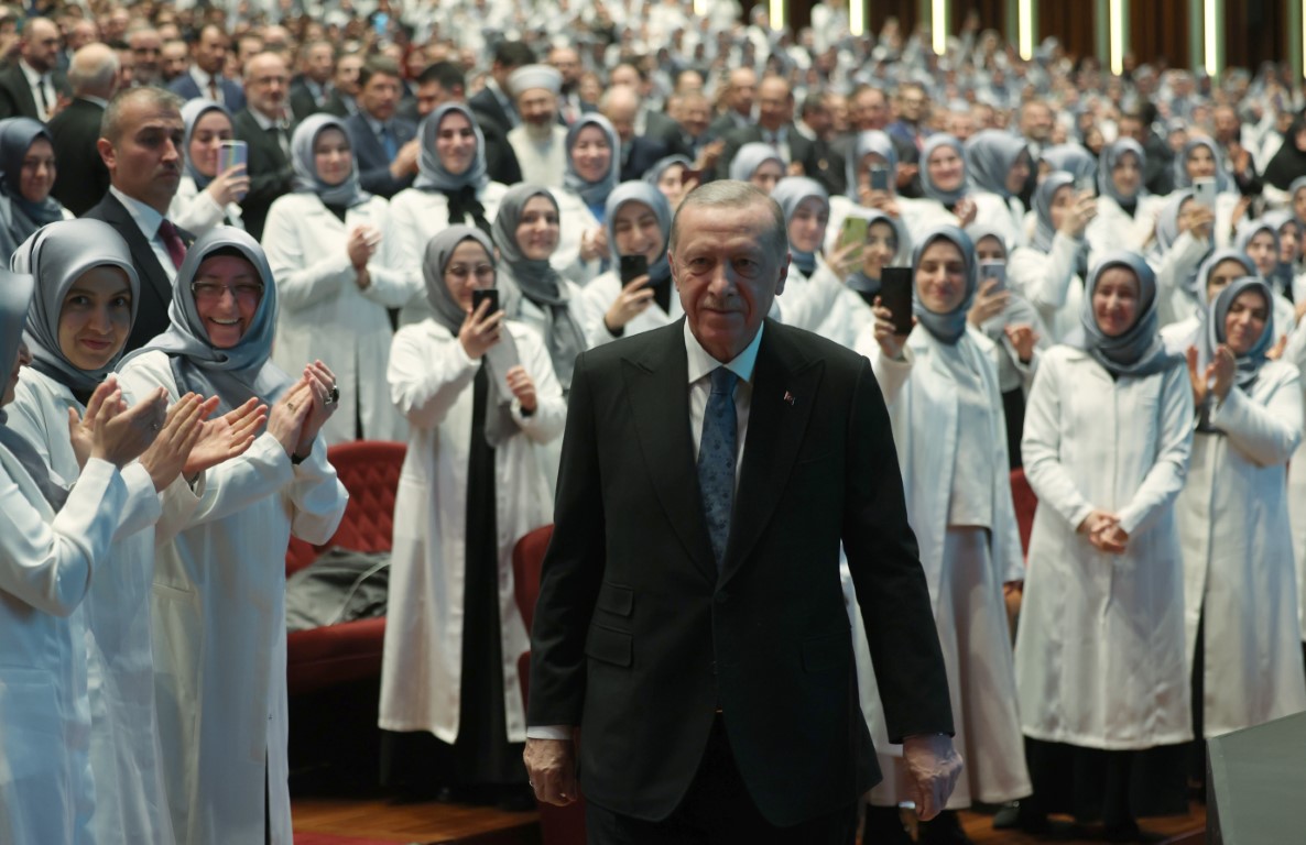 Cumhurbaşkanı Erdoğan: ”Modernliği ve ilerlemeyi bir gardırobun iki kapağı arasına hapsettiler”