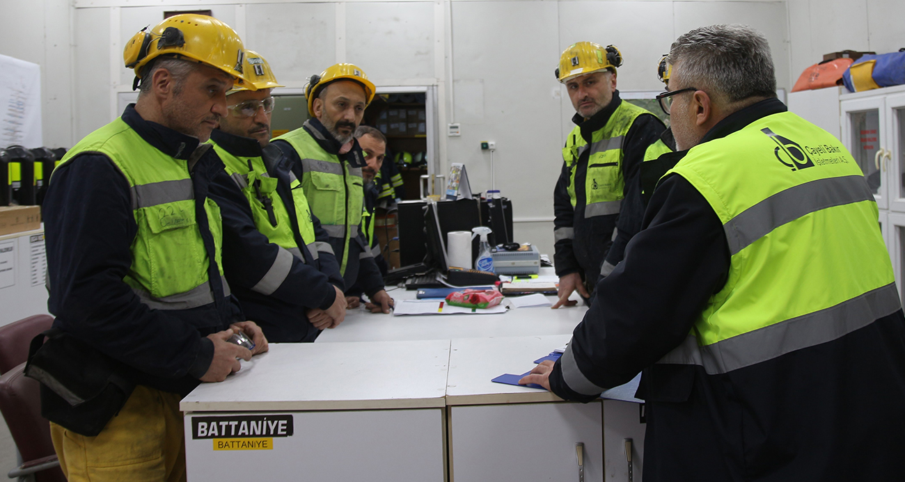 Rizeli madenciler üzerinden 1 yıl geçen depremin ardından yaşadıklarını anlattı