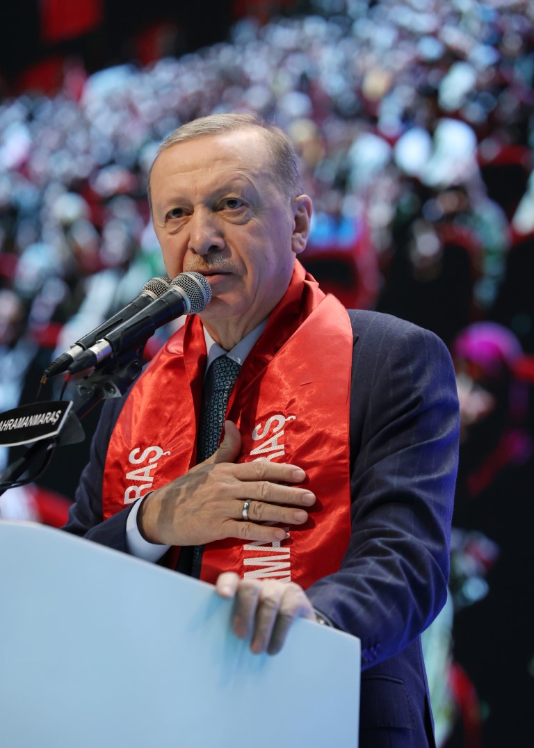 Cumhurbaşkanı Erdoğan: “Savunma sanayi yatırımlarını deprem bölgesine aktaracak proje hazırladık”