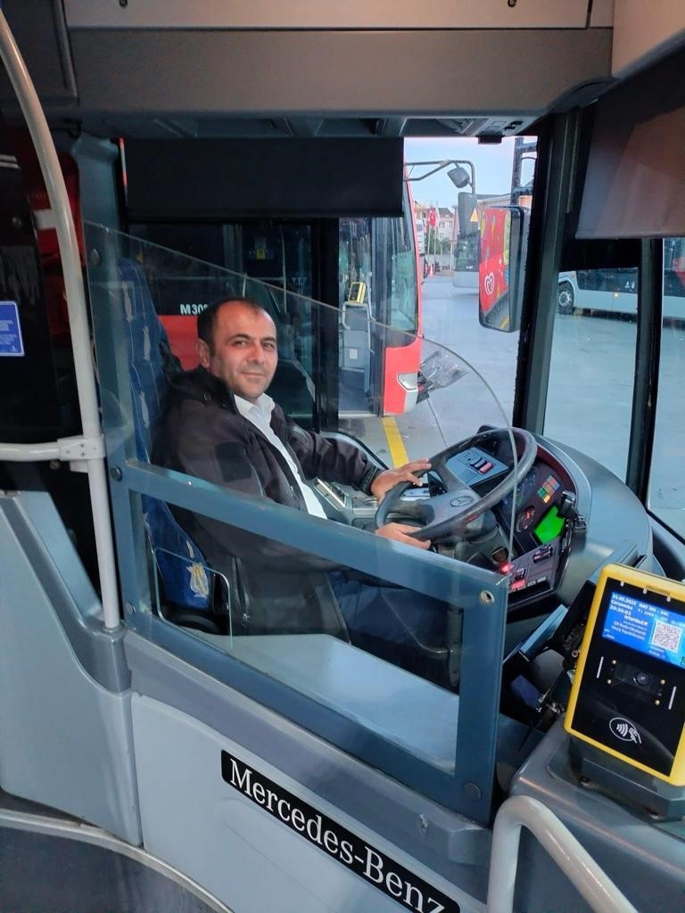 Beylikdüzü’nde metrobüs şoförünün hayatını kaybettiği kaza anı kamerada