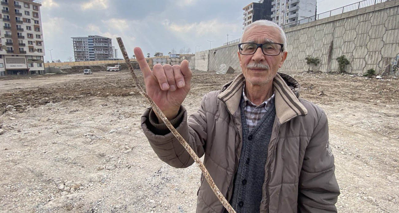 Ebrar Sitesi’nden sağ çıkan vatandaş konuştu: “Burayı bize depreme dayanıklı diyerek sattılar”