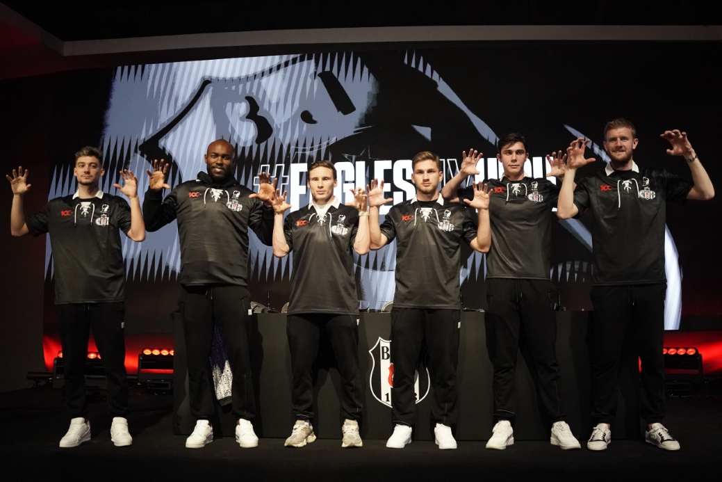 Beşiktaş yeni transferlerini tanıttı