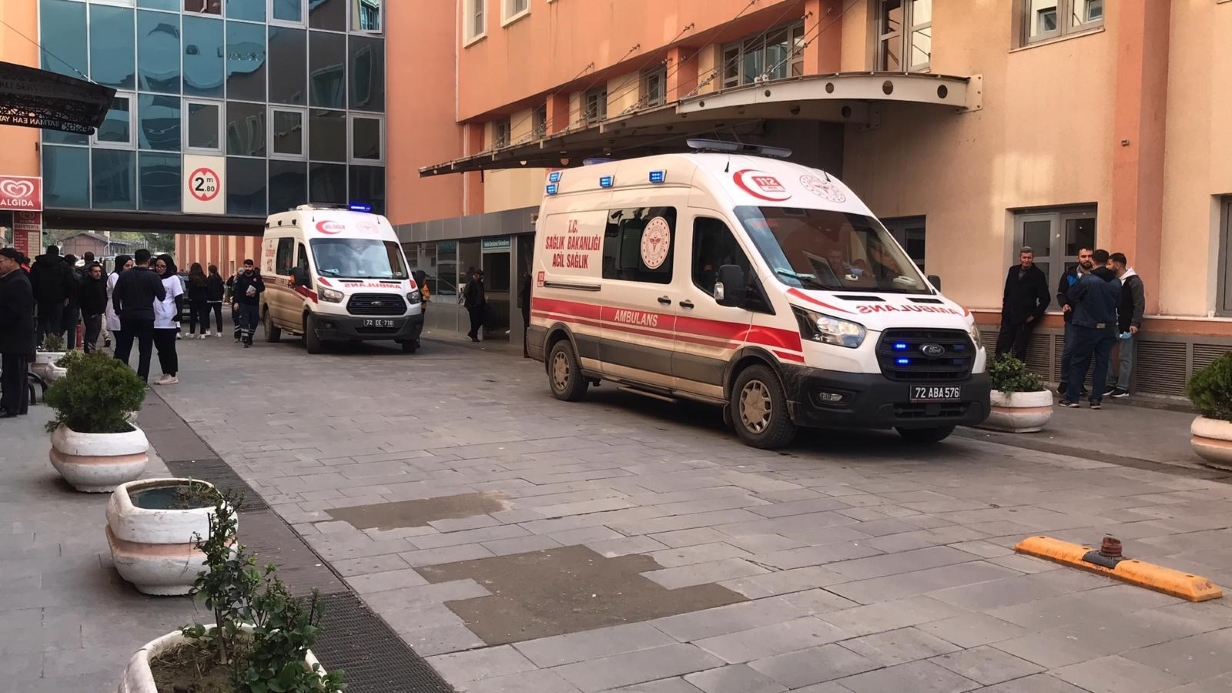 Tekstil işçilerini taşıyan minibüs ile kamyonet çarpıştı: 15 yaralı