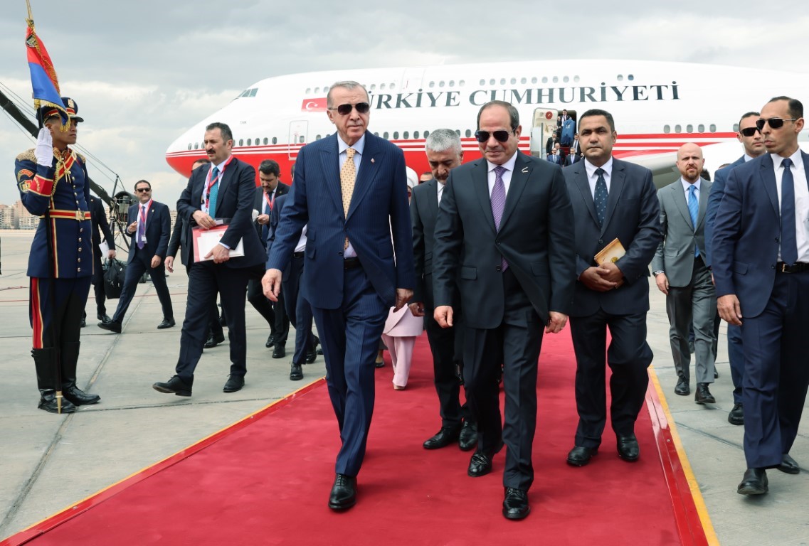 Cumhurbaşkanı Erdoğan, İttihadiye Sarayı'nda resmi törenle karşılandı