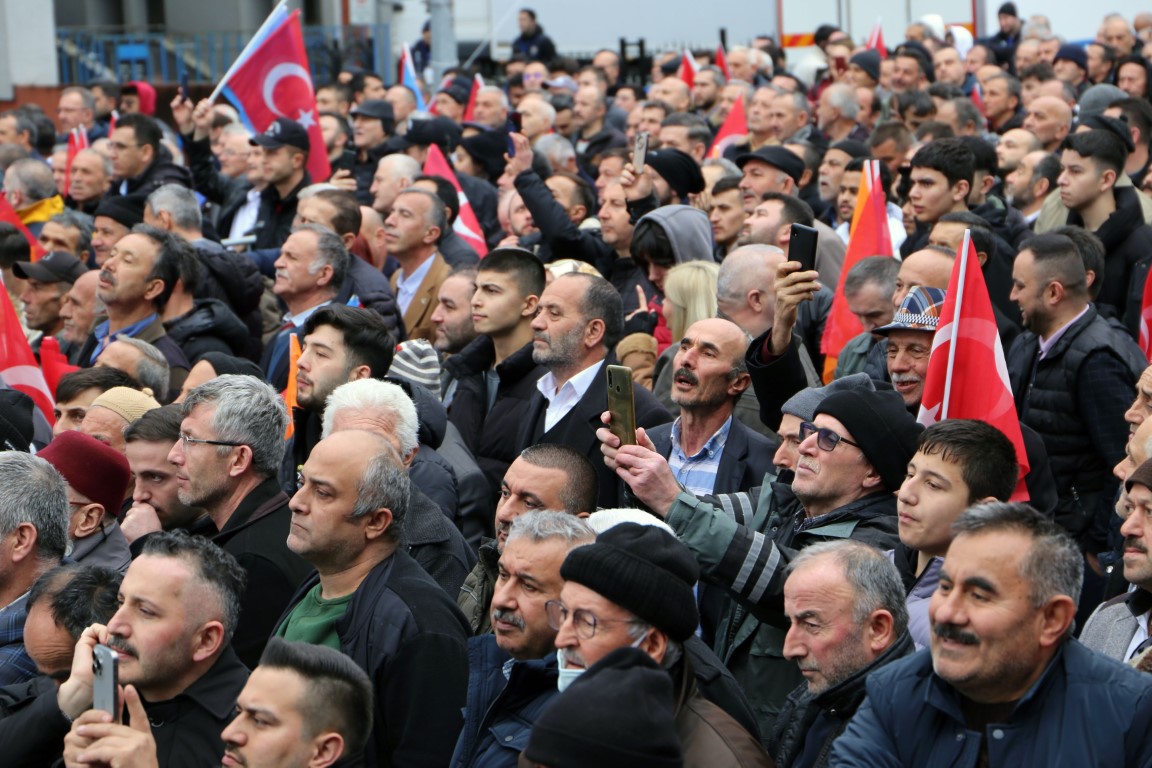 Cumhurbaşkanı Erdoğan: “Kardeşlerimizle saflarımızı sıklaştırmak gerekiyor”