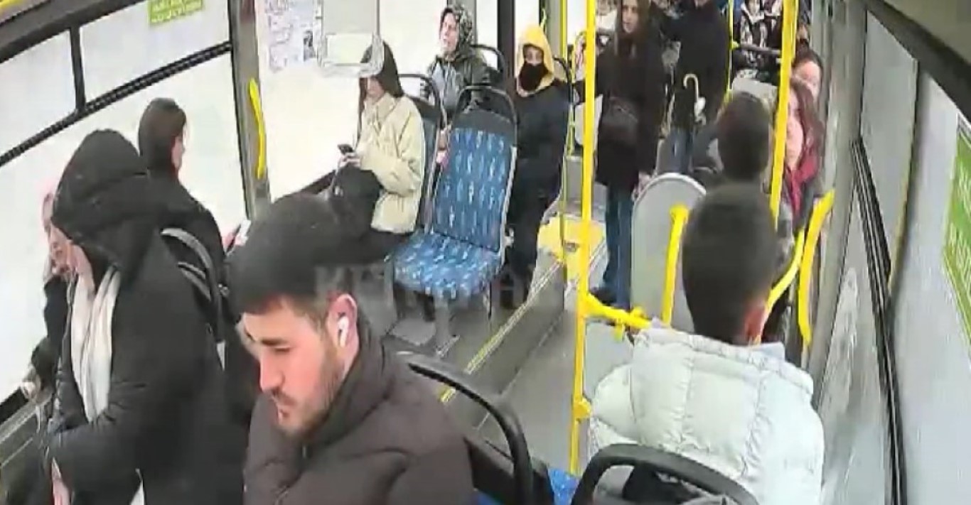 Otobüste fenalaşan öğrenciyi hastaneye yetiştiren şoför: “Benim yerimde kim olsa aynı şeyi yapardı”