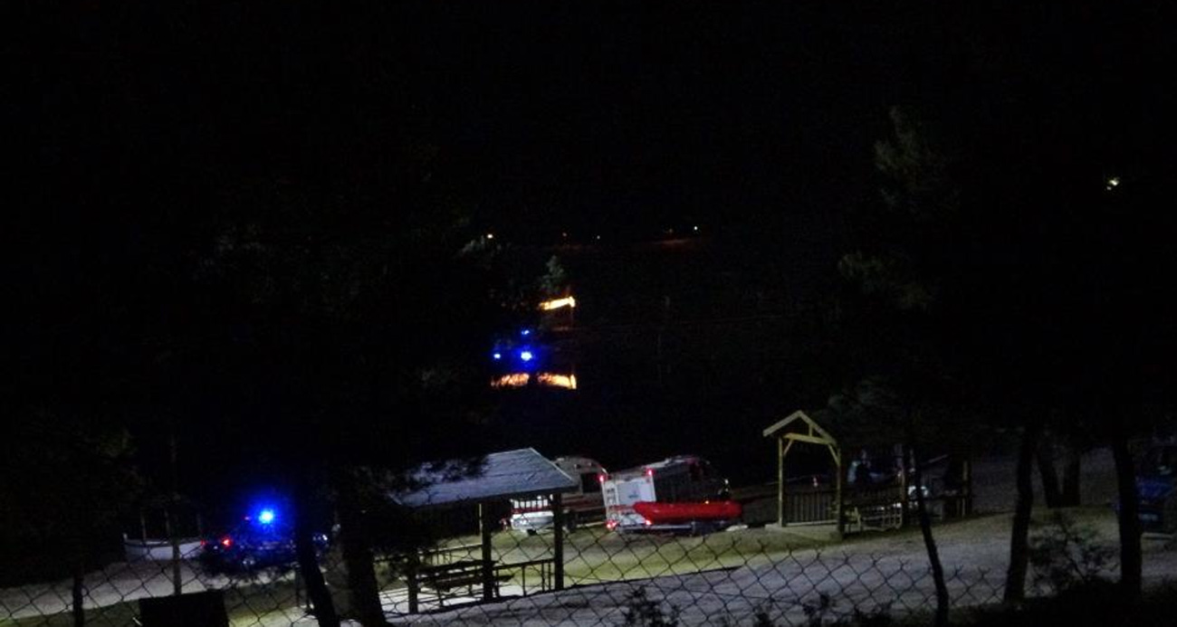 Park halindeki otomobil gölete uçtu: 1 kişi kayıp