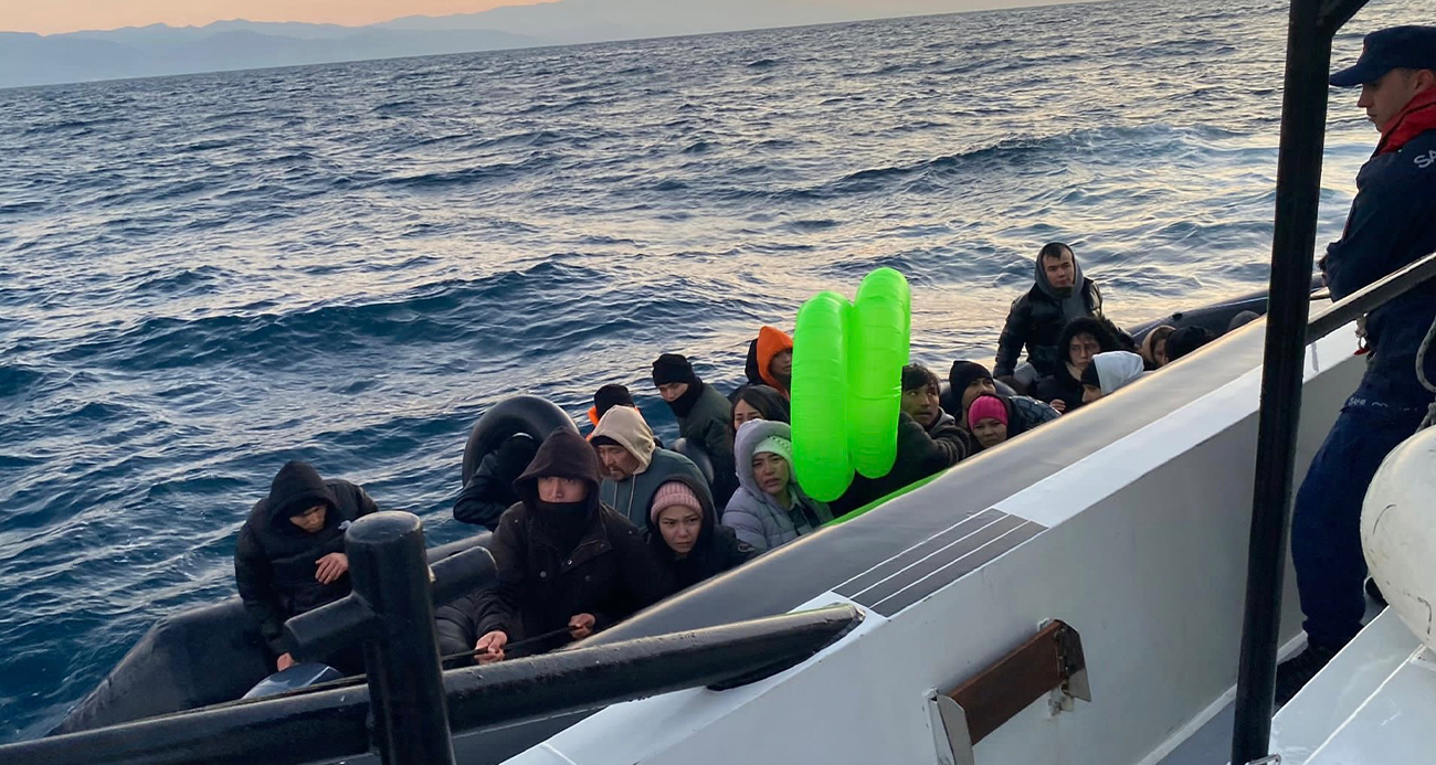 Ayvacık açıklarında 35’i çocuk 89 kaçak göçmen kurtarıldı