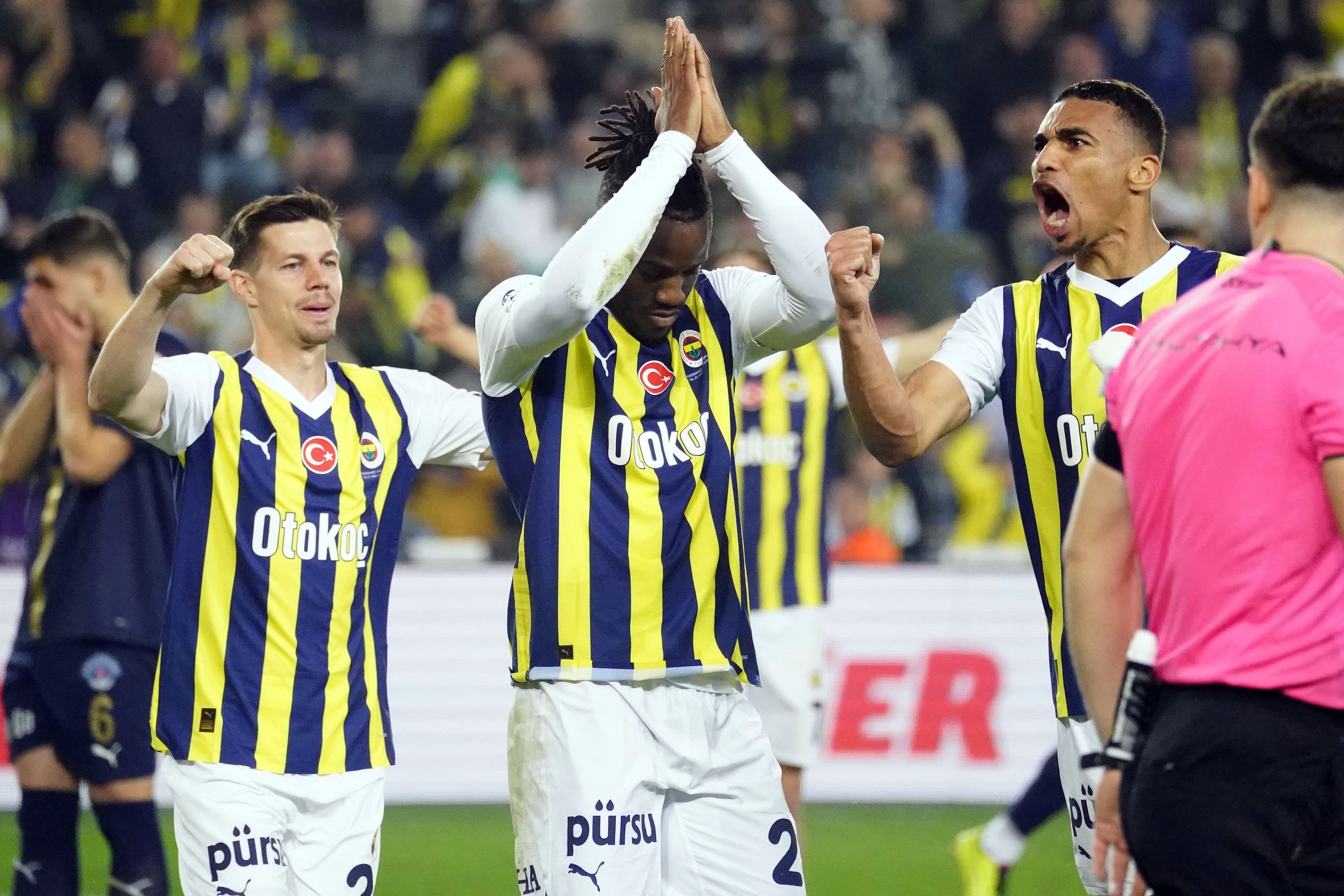 Maç fazlasıyla lider! Fenerbahçe 90+6'da kazandı