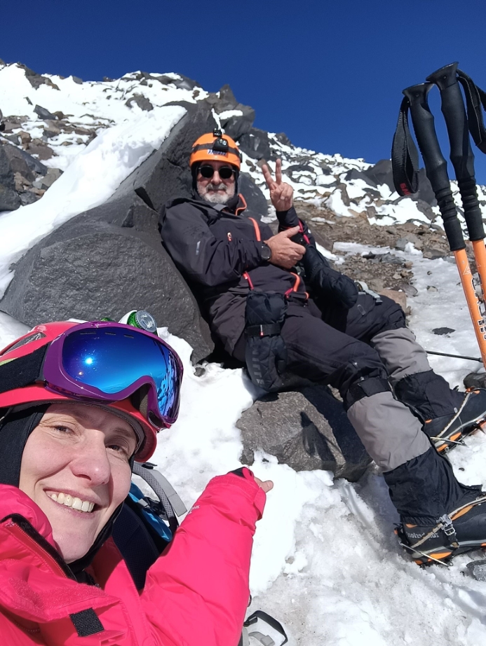 Tüm ekip geri döndü sadece ikisi zirveye ulaştı