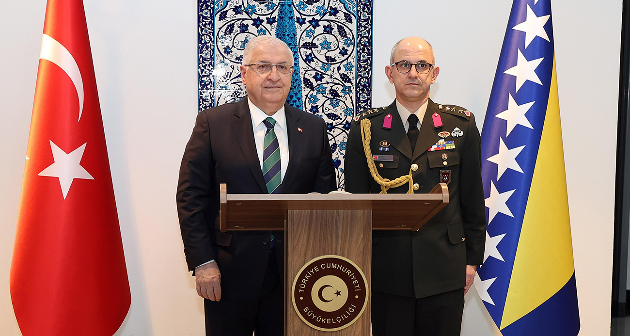 Bakan Güler'den Bosna Hersek’in ilk cumhurbaşkanı İzzetbegoviç'in mezarına ziyaret