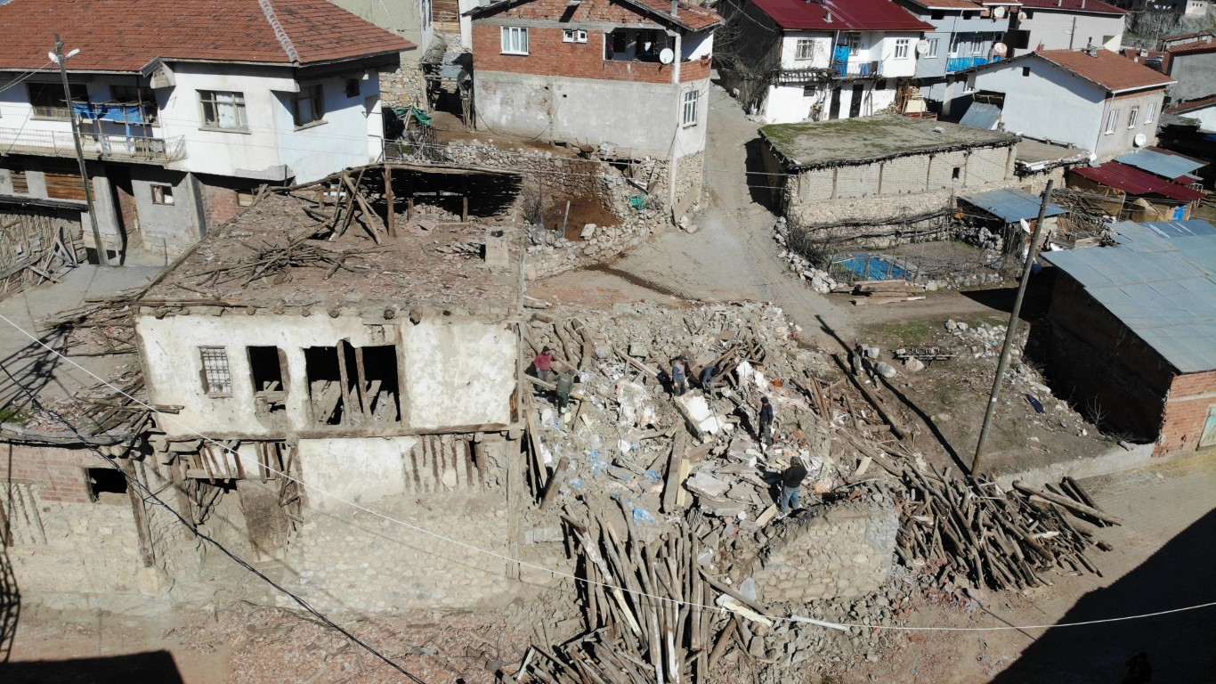 Evleri yenilenen Tokatlı şehidin anne babası, devlete duacı
