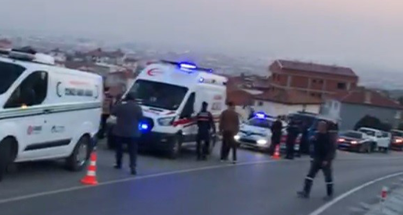 Kontrolden çıkan kamyon şarampole yuvarlandı: 2 ölü