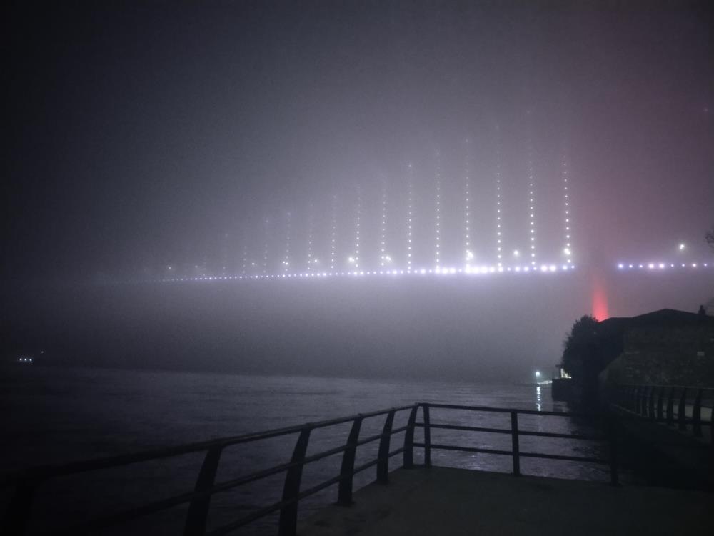 İstanbul’da yoğun sis: Göz gözü görmedi