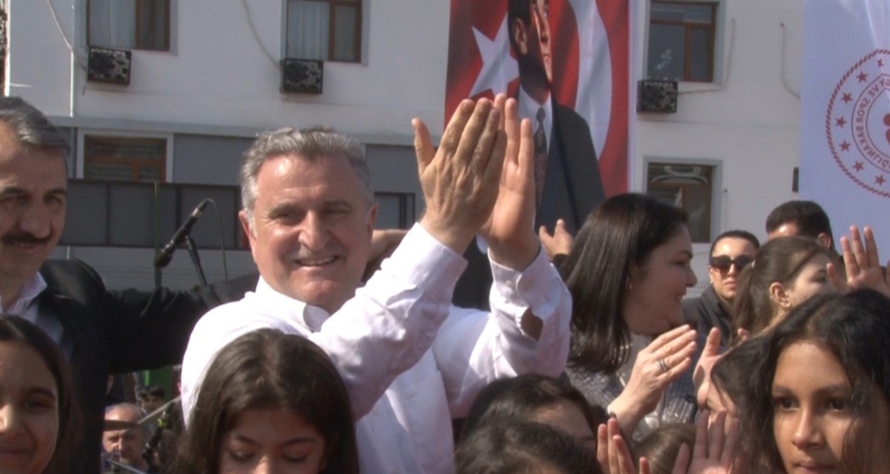 Bakan Bak Edirne’de Roman havası oynadı