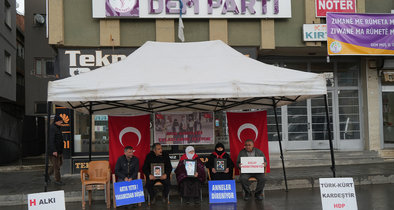 Terör mağduru ailelerin evlat çığlığı Muş’ta yükseldi