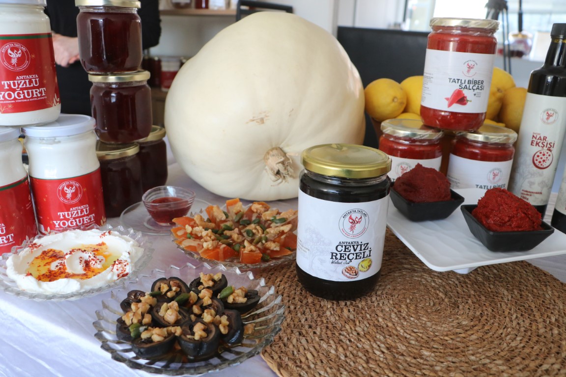 El ele veren afetzede kadınlar devlet desteğiyle hayata tutundular