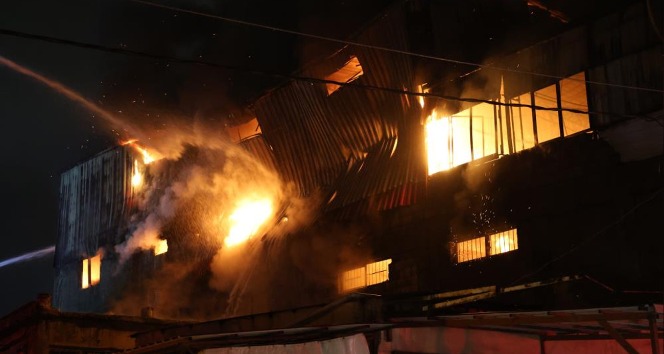 Mobilya imalathanesinde korkutan yangın