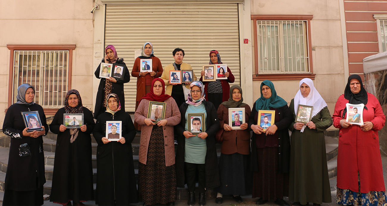 Evlat mücadelesindeki aileler 8 Mart’ı buruk geçirdi