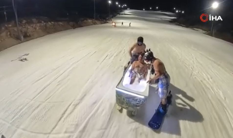 Erzincan’da küvetle sıra dışı kayak