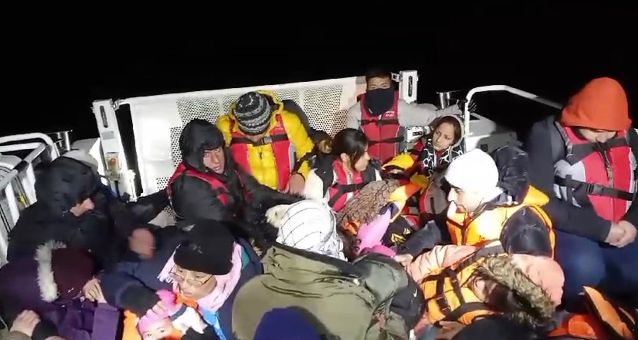 Ayvacık açıklarında 30’u çocuk 79 kaçak göçmen yakalandı