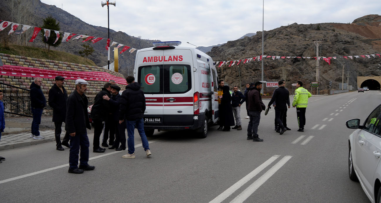Gümüşhane’de yola atlayan 10 yaşındaki çocuğa otomobil çarptı