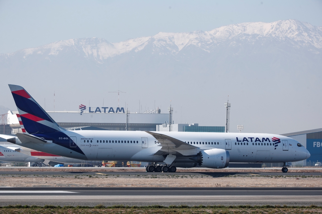 LATAM Havayolları&#039;na ait uçaktaki teknik sorun nedeniyle 50 kişi yaralandı