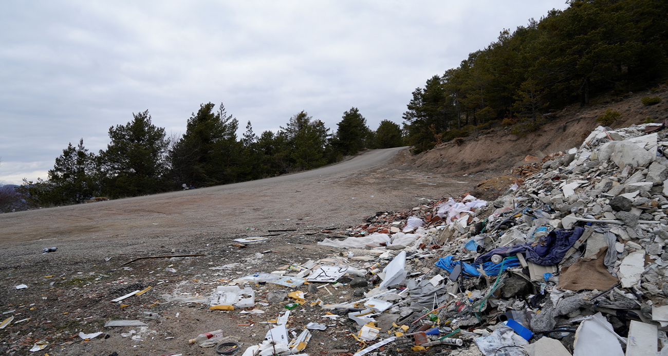 Gümüşhane’de ormanı çöplüğe döndürdüler
