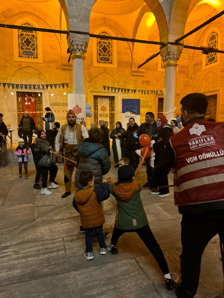 Vakıflar İstanbul 2. Bölge Müdürlüğü iftarında çocuklar, Ramazan eğlencesinde buluştu