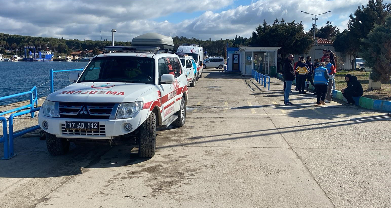 Çanakkale açıklarında mülteci teknesi battı