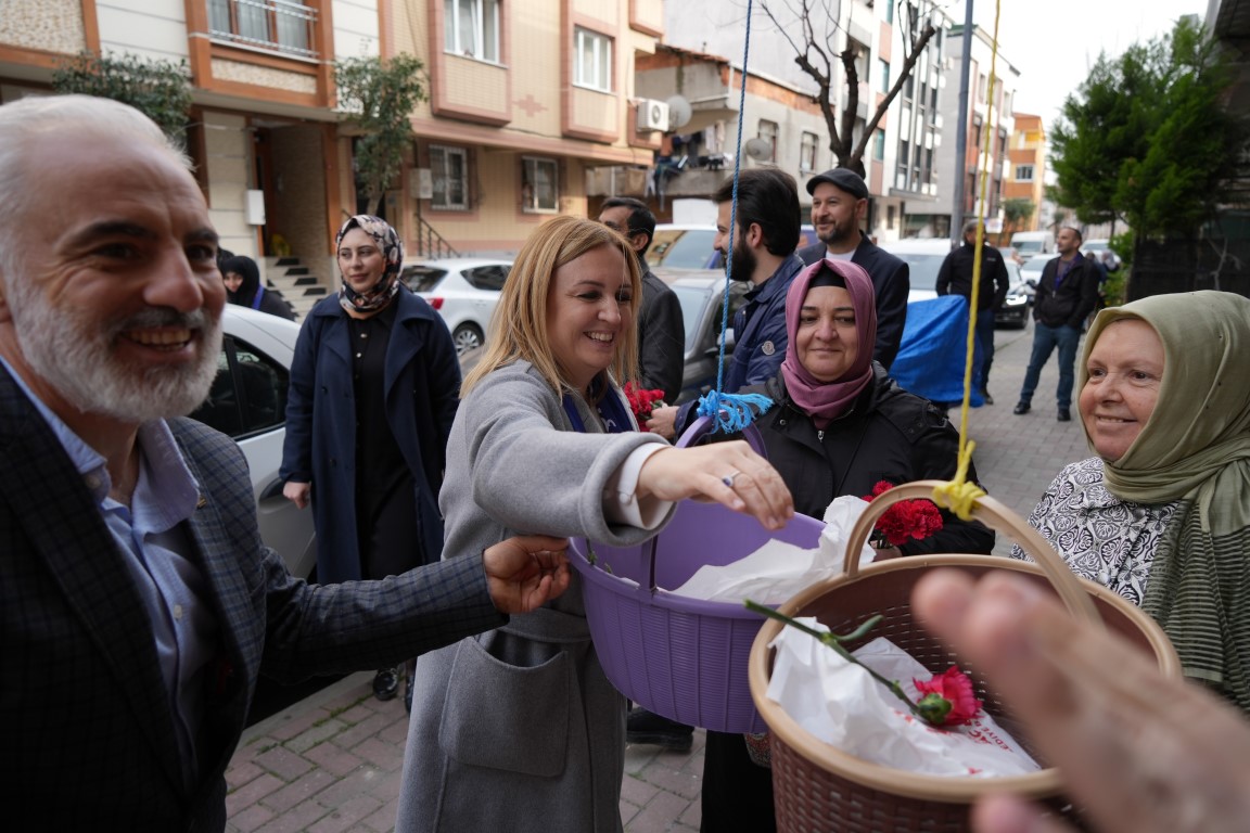 Bayraktar, “Bayrampaşa’da önceliğimiz kentsel dönüşüm ve otopark, kadın, çocuk, spor odaklı pek çok projemiz de var”