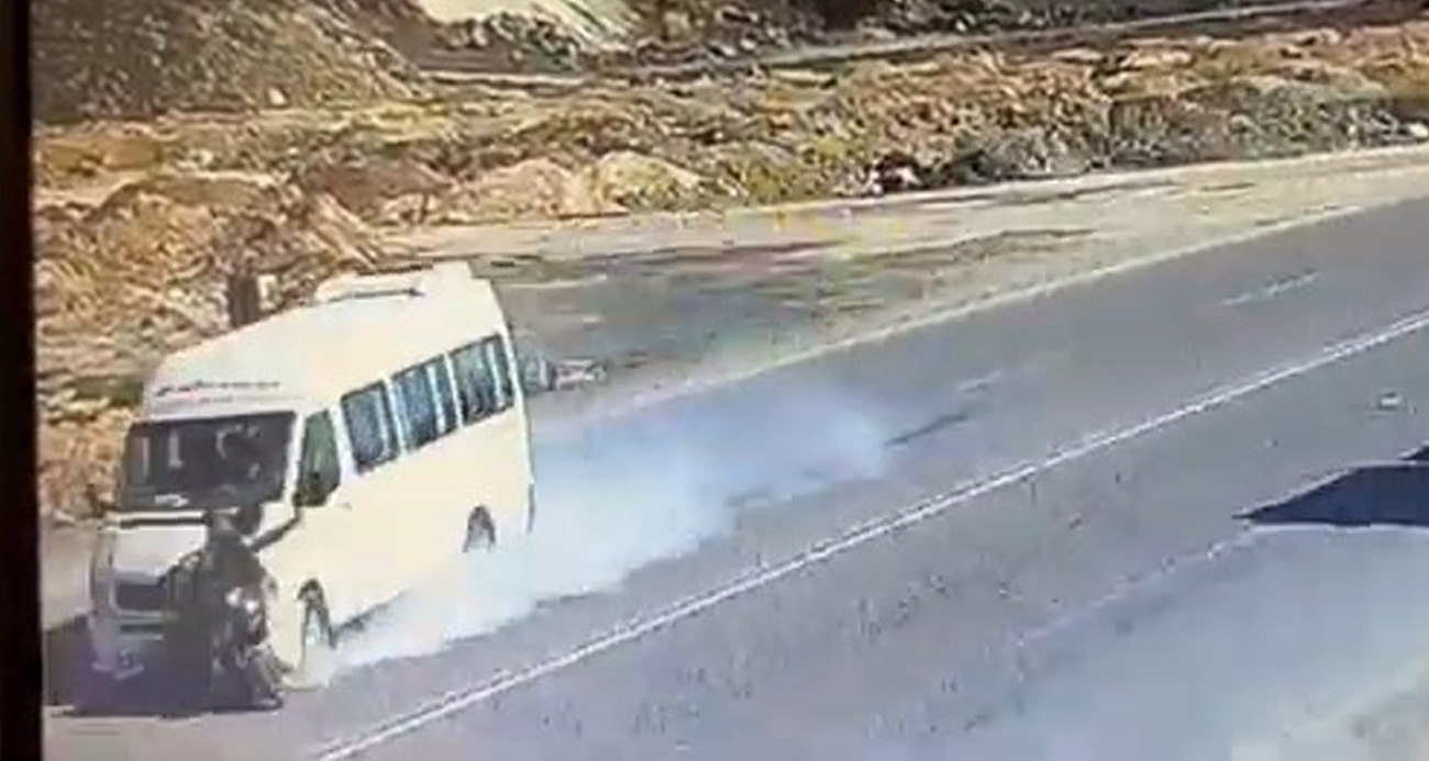 Nevşehir'de feci kaza! Motosiklete minibüs çarptı