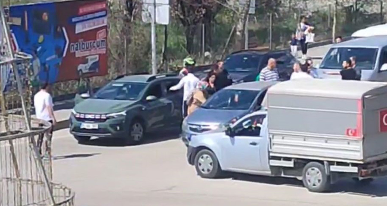 Yol verme tartışmasında yumruklar havada uçuştu