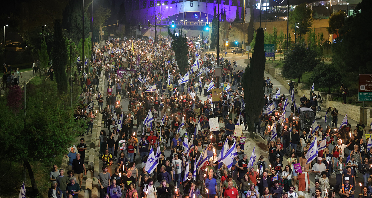 İsrail’de erken seçim çağrısıyla düzenlenen protesto 3. gününde