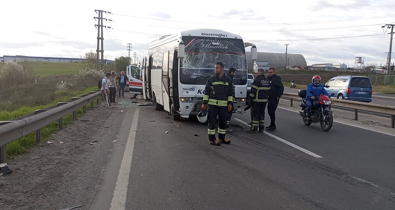 Tekirdağ’da işçi servisi askeri personel taşıyan servise çarptı: 16 yaralı