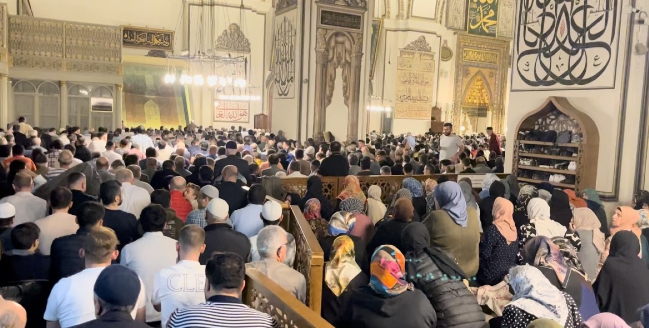 Camiler Kadir Gecesi’nde doldu taştı