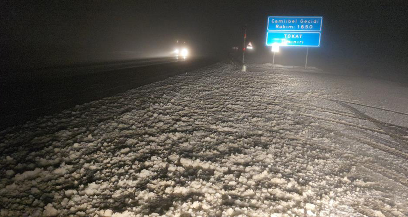 Tokat’ta nisan yağmuru beklenirken kar sürprizi