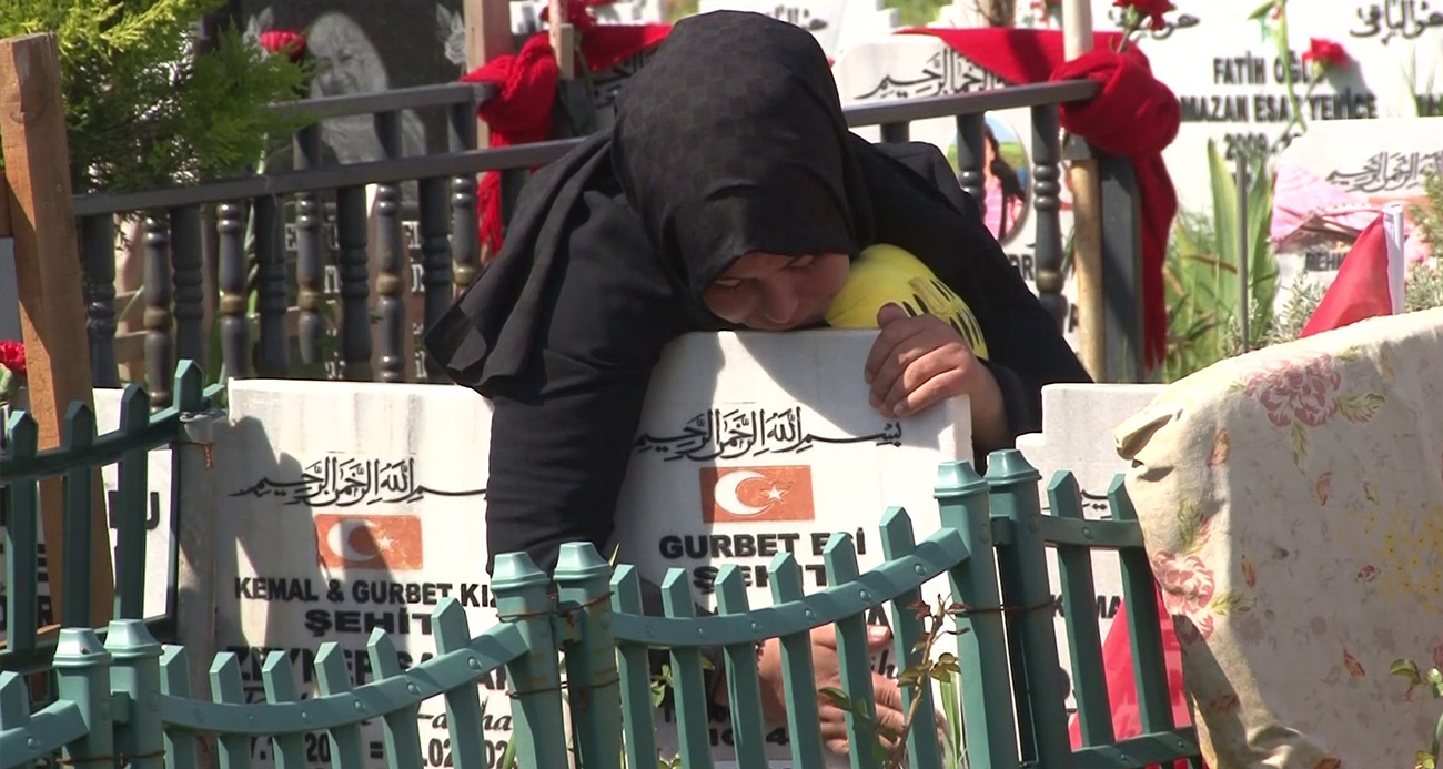 Tarifsiz acıların olduğu kentte hüzünlü bayram