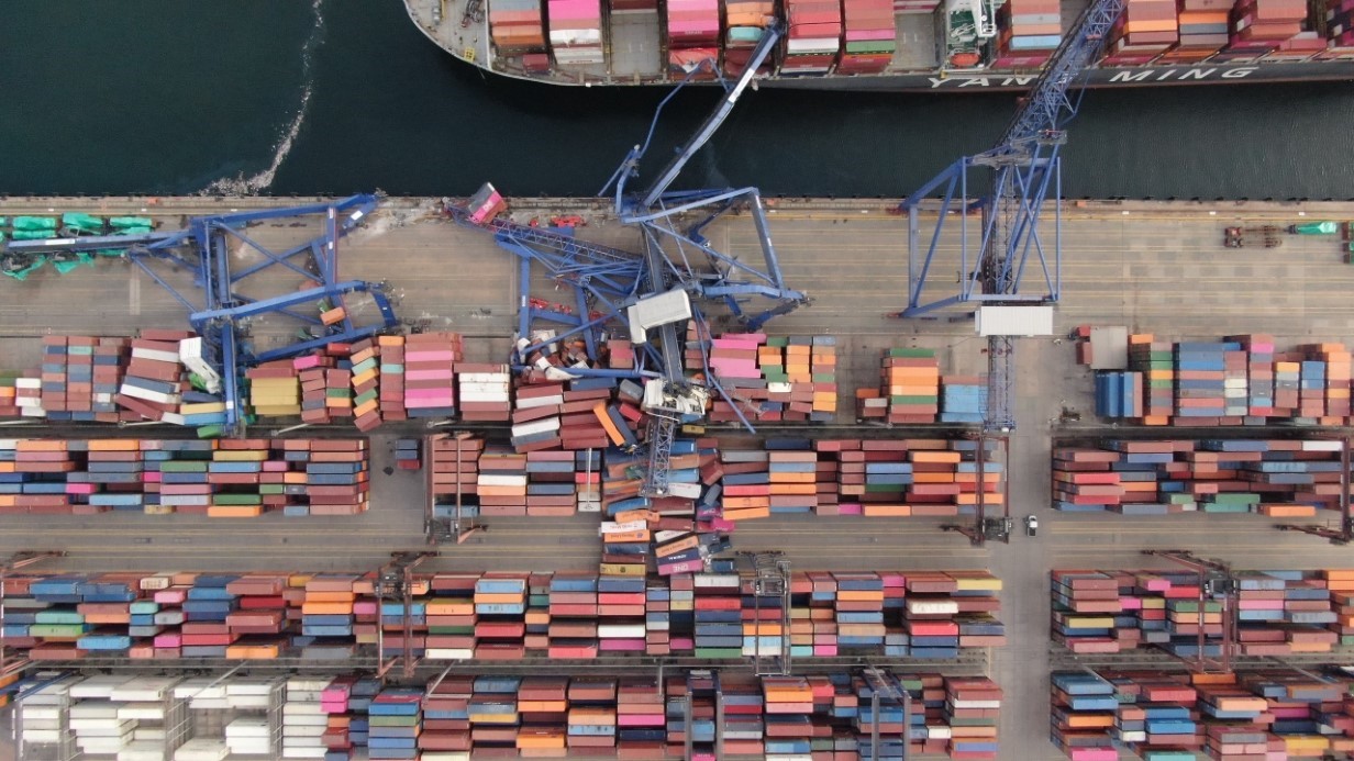 Milyonluk liman kazasında 1 aydır enkaz kaldırma çalışması sürüyor