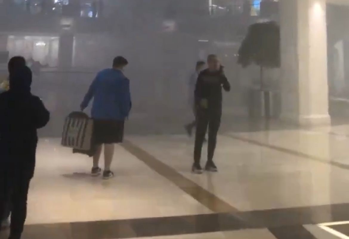 İstinyePark Alışveriş Merkezi’nde yangın: Vatandaşlar tahliye edildi