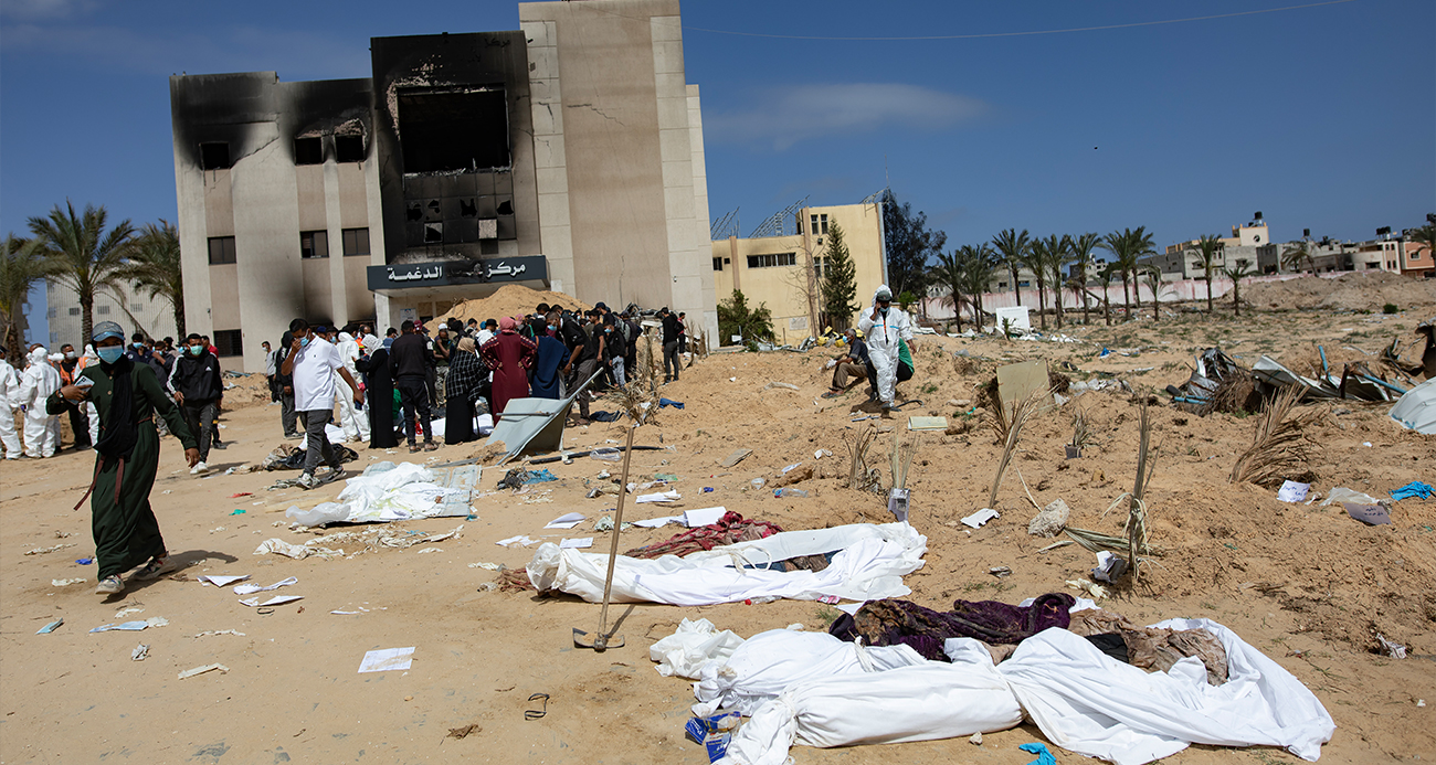 Gazze Şeridi’nin Han Yunus kentinde bulunan Nasser Hastanesi’nin bahçesindeki toplu mezardan çıkarılan ceset sayısı 310'a yükseldi. qq